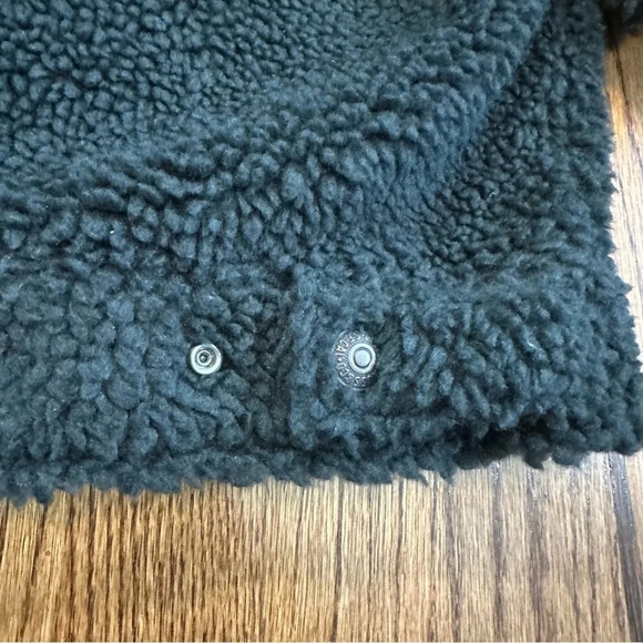 Levi Men's Cozy Vintage Relaxed Fit SherpaTrucker Jacket in Grey.   Sz: 2XL - Picture 11 of 14